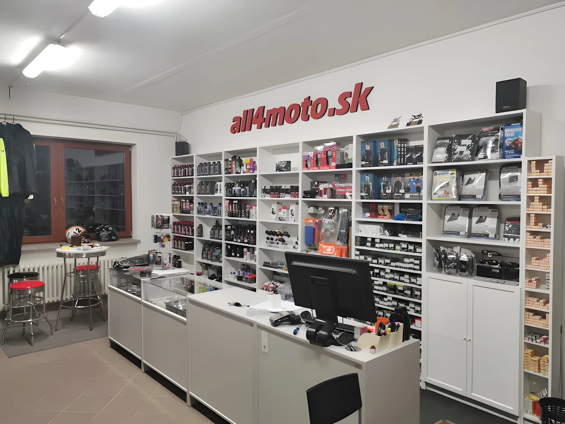 Kamenná predajňa ALL4MOTO Trenčín